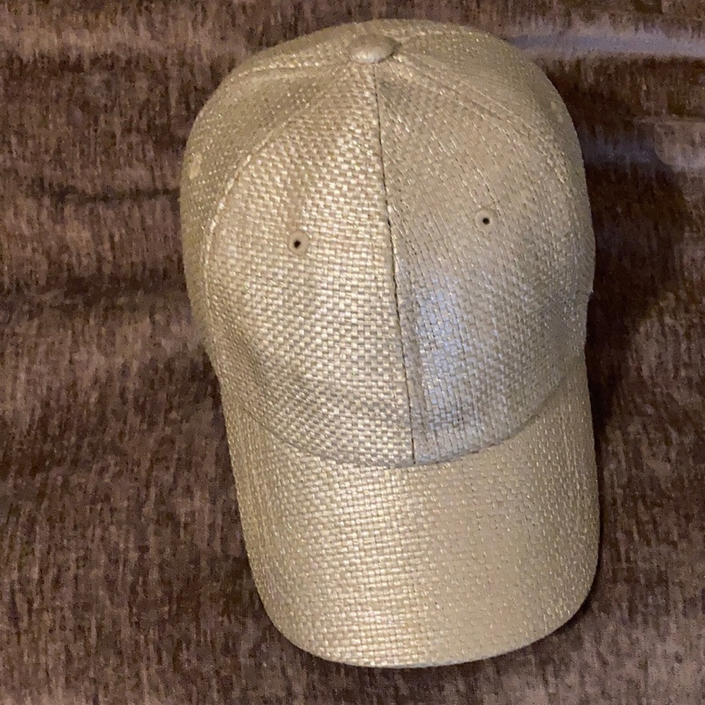 Cap -adjustable , worn a few times, in very good condition